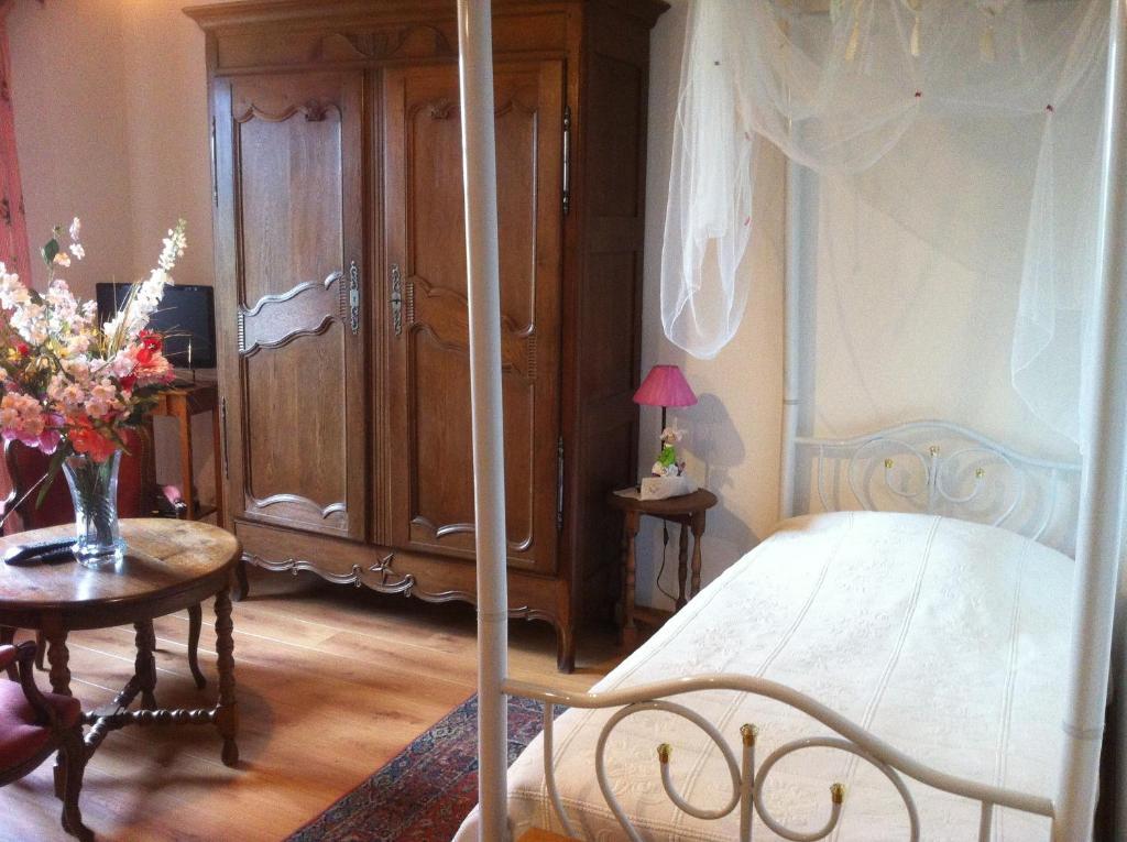 Ferme Du Montheu Bed & Breakfast Dommartin-sous-Amance Ruang foto